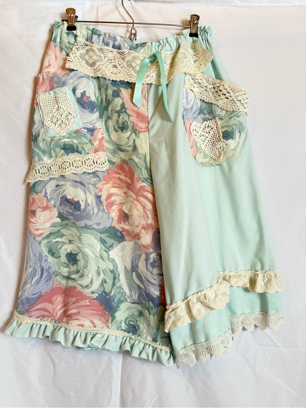 Upcycled Boho Floral Patchwork Pantaloon Culottes Wide Leg Shorts Medium to Larg - Picture 2 of 7